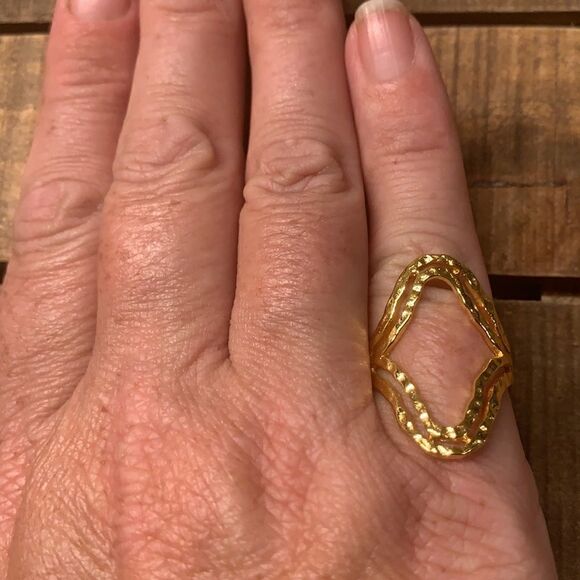 Hammered Brass Handmade Ring size 8 - Picture 3 of 8